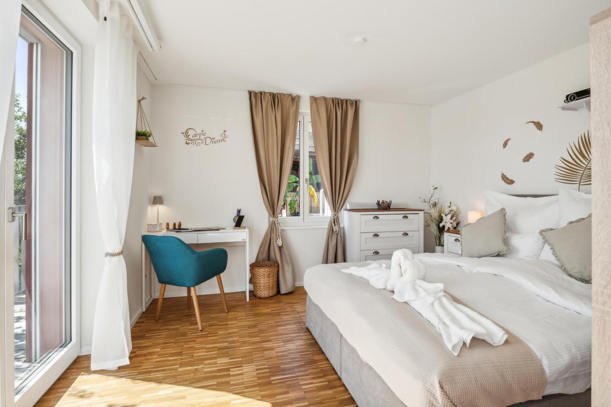 Business I Family Apartment I 1-4 Personen - Aare Blick, Nahe Altstadt I Beamer - 99" Leinwand I Terrassen Lounge Und Parkplatz Brugg  Eksteriør billede